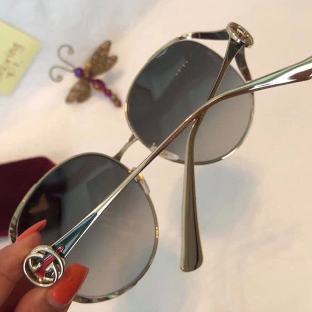 GUCCI Oversize sunglasses